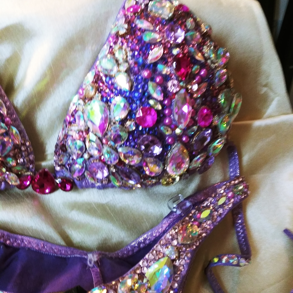 Competition Bikini - Picture 12 of 16